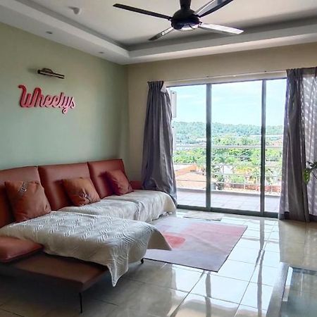Gold Coast International Resort Kampong Bukit Beruang Экстерьер фото